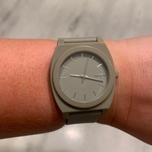 Matte Gray Nixon Watch